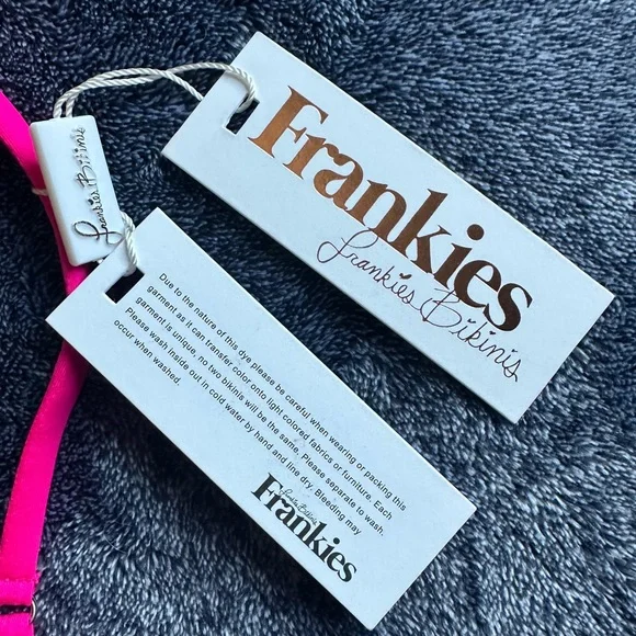 Frankies Bikinis Bright Pink Cheeky Bikini Size Small - Picture 2 of 6